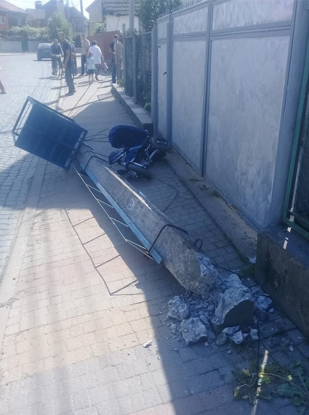 Сьогодні в Хусті сталась жахлива аварія ОНОВЛЕНО (фото)