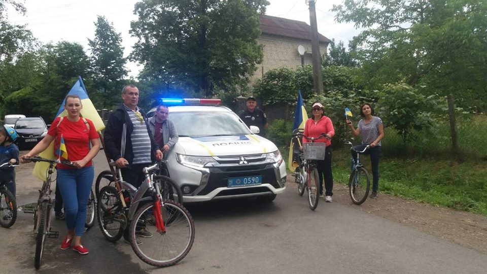 Іршавські поліцейські долучилися до велопробігу школярів у селі Білки (ФОТО)