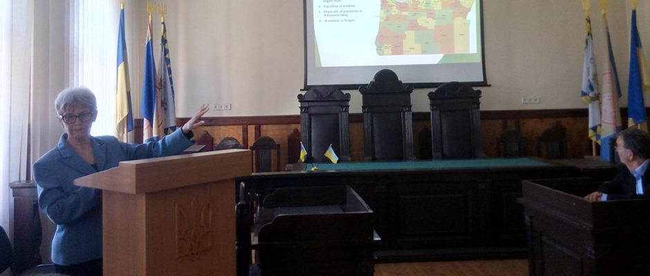 Ужгородські студенти-юристи переймали досвід у американського професора