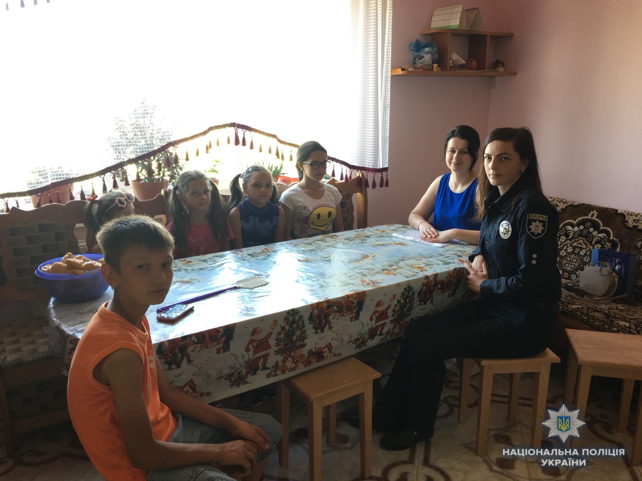 Поліцейські Мукачівщини дбають про дітей з будинків сімейного типу