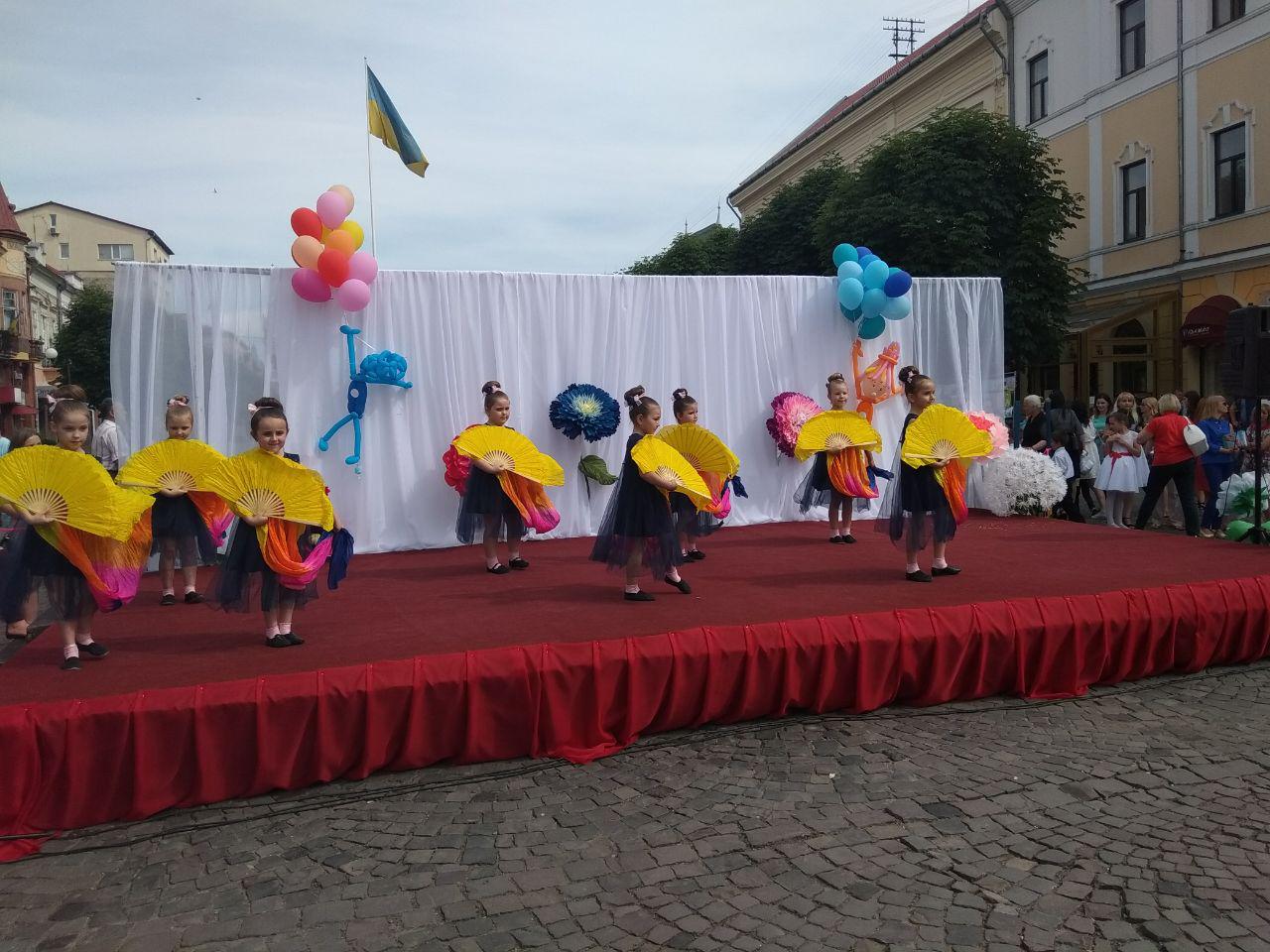 Маленькі артисти показали свою творчість на концерті "Таланти твої, Мукачево" (ФОТО)