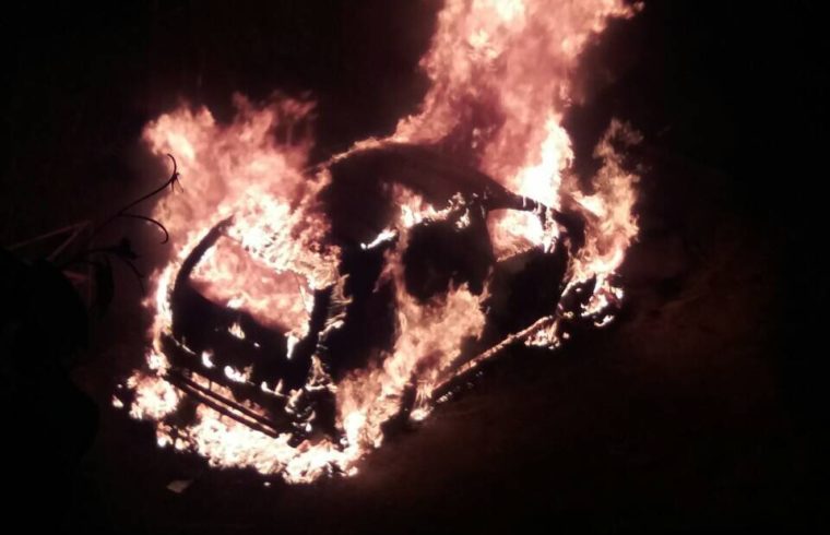 В Ужгороді спалили авто прокурора (ВІДЕО+ФОТО)
