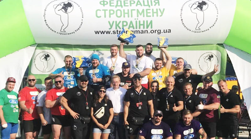 Закарпатські стронгмени зарекомендували себе на чемпіонаті України