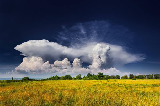 Прогноз погоди: 4 червня на Закарпатті прогнозують мінливу хмарність, короткочасні дощі та грози