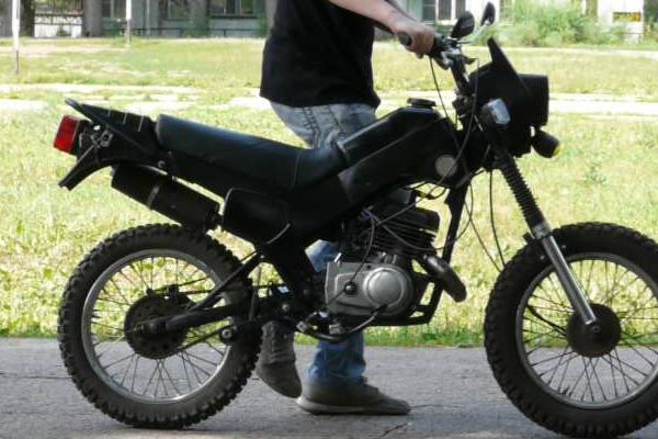 На Тячівщині «утянули» мотоцикл