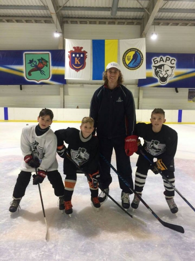 Закарпатських хокеїстів вчили професіонали з Канади та США