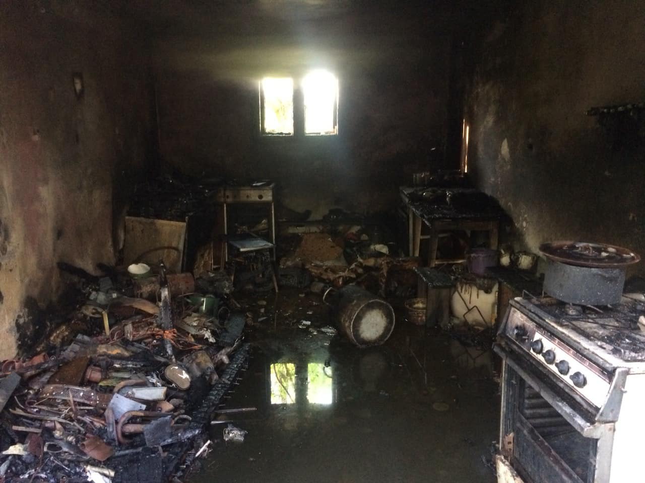 Рятувальники про наслідки смертельної пожежі на Мукачівщині (ФОТО)