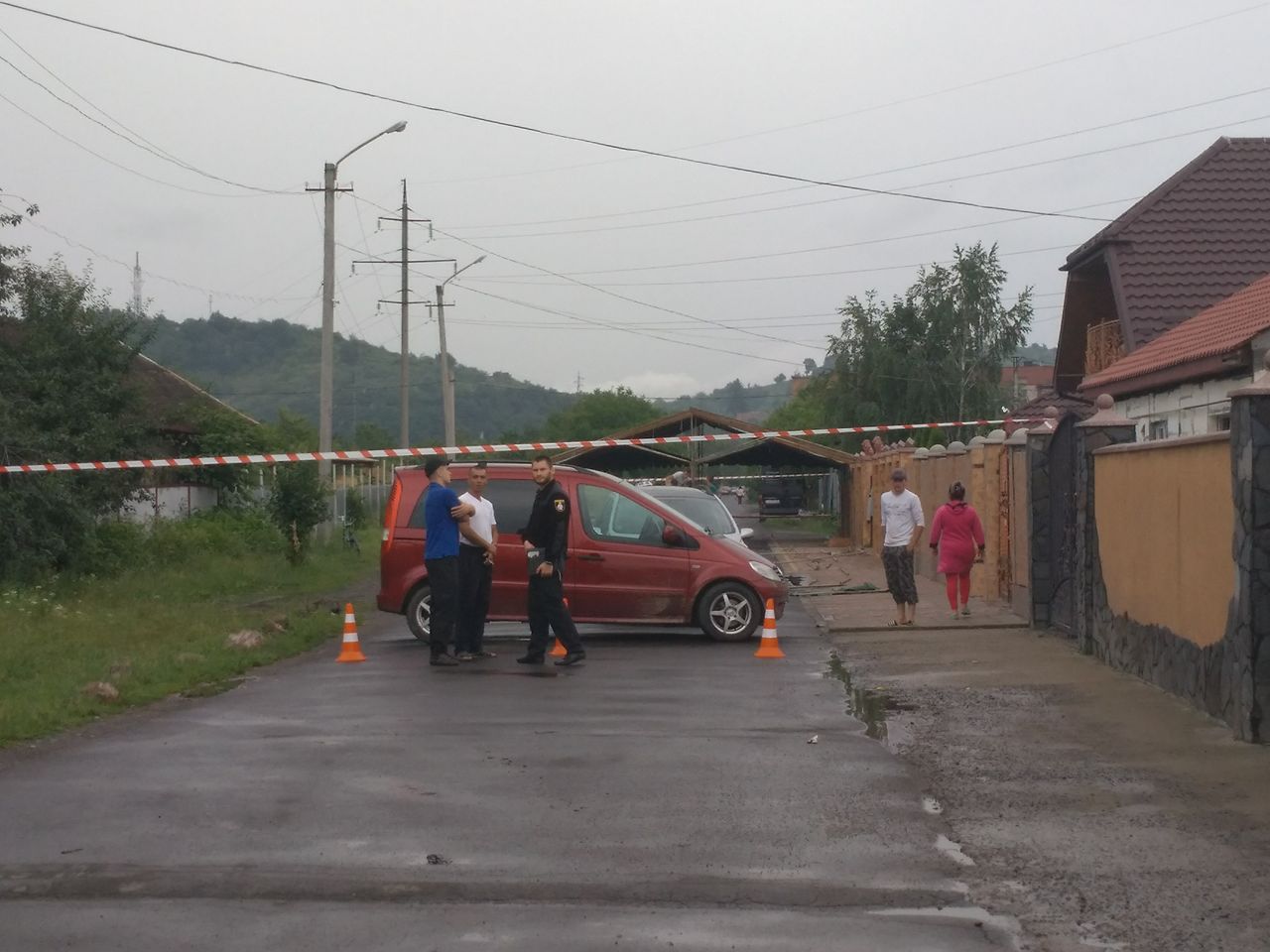 У Мукачеві роми перекрили дорогу (ФОТО)