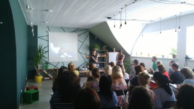 В Ужгороді семінар для батьків дітей з аутизмом зібрав більше півсотні слухачів