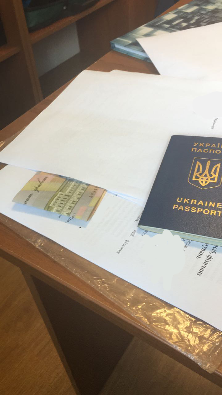 На Закарпатті неперевірку довідки про ремонт «євробляхи» українець оцінив в 500 грн