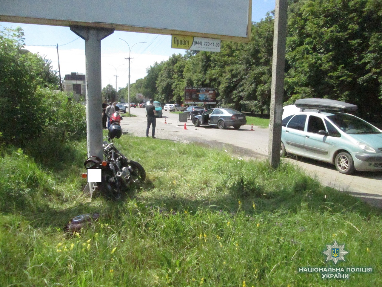 Поліція Ужгорода розслідує аварію, у якій травмувався мотоцикліст (ФОТО)