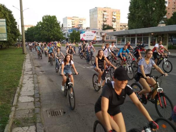 Ужгород заполонили велосипеди на "Big city ride" (ВІДЕО)