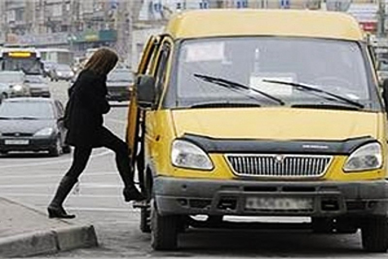 В Україні заборонять пасажирські автобуси, переобладнані з вантажного транспорту