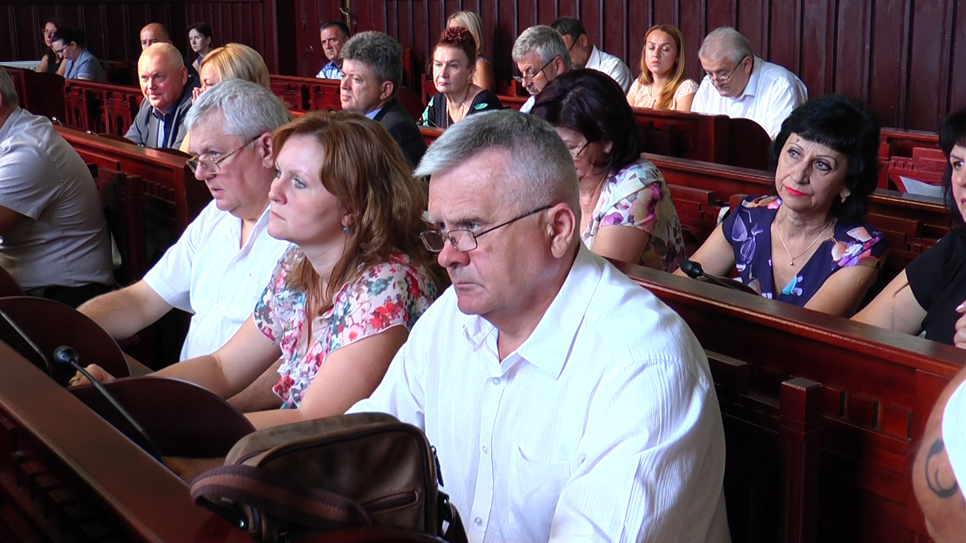 На сесії Мукачівської міської ради намагались зрозуміти на кого працює водоканал (ВІДЕО)