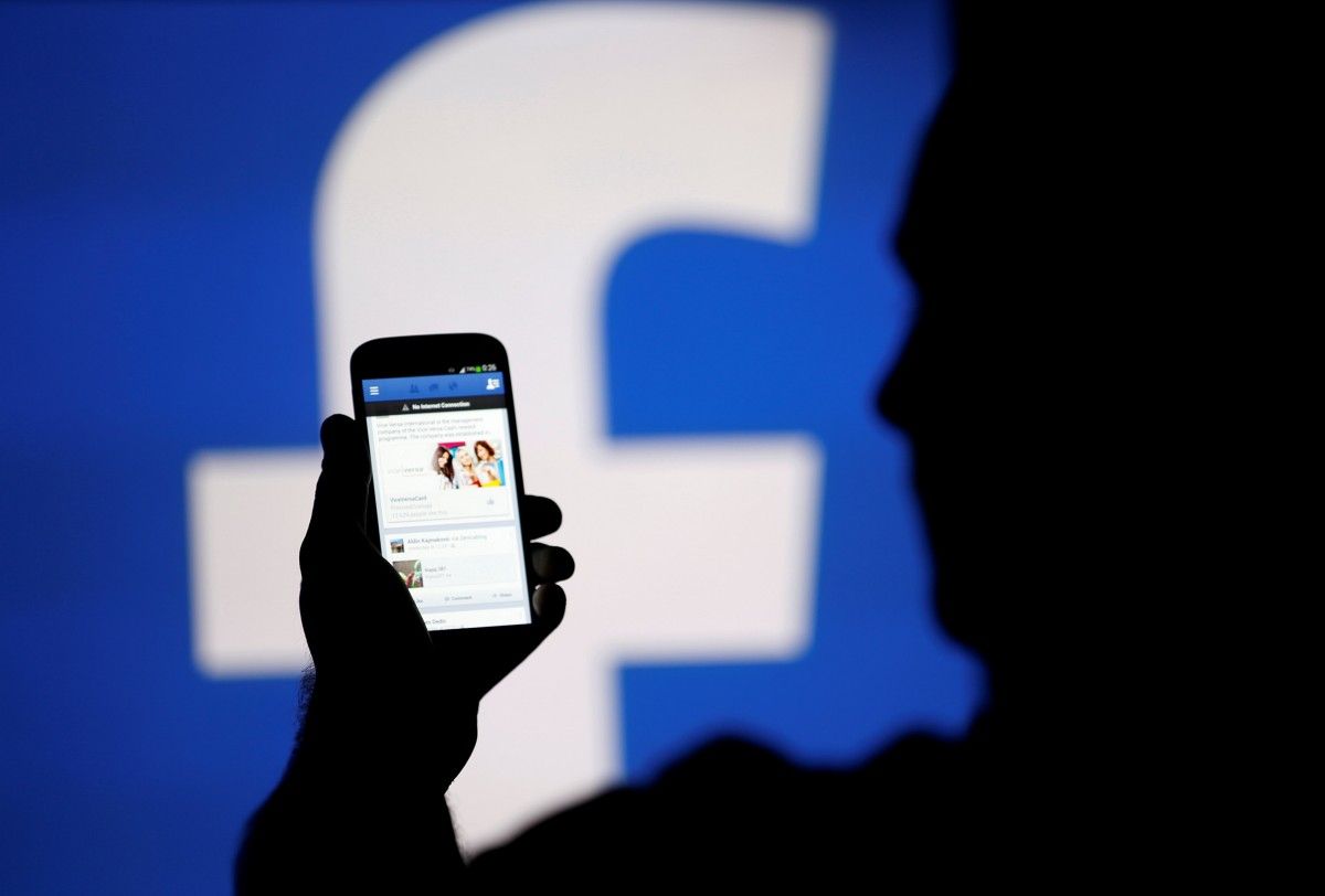 Facebook вибачився за помилку при публікації постів