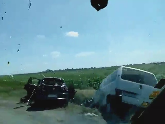 ДТП на Мукачівщині: два автомобілі у кюветі (Відео)