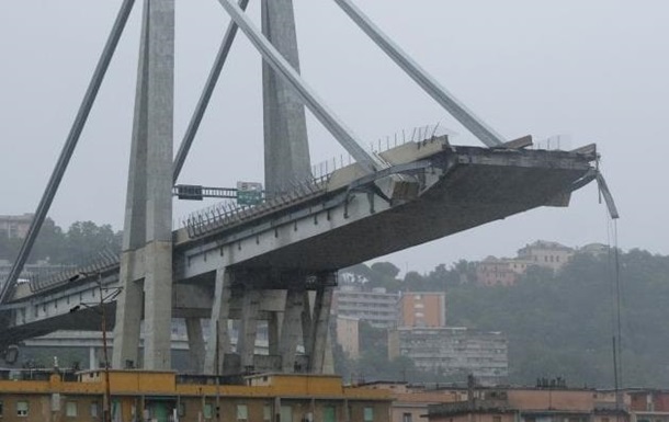 В Італії теж обвалюються мости (ВІДЕО)