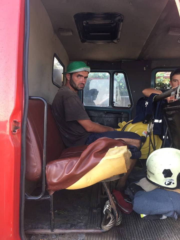 Випадковість та пильність  рятувальників стала порятунком для 40-річного мешканця села Негровець (ФОТО)