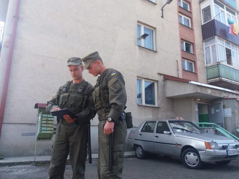 Ужгородські гвардійці заступають на службу з планшетами (ФОТО)