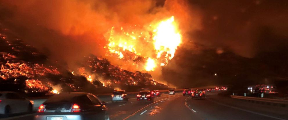 Найбільша пожежа в історії Каліфорнії: з Лос-Анджелесу евакуюють 20 тисяч людей