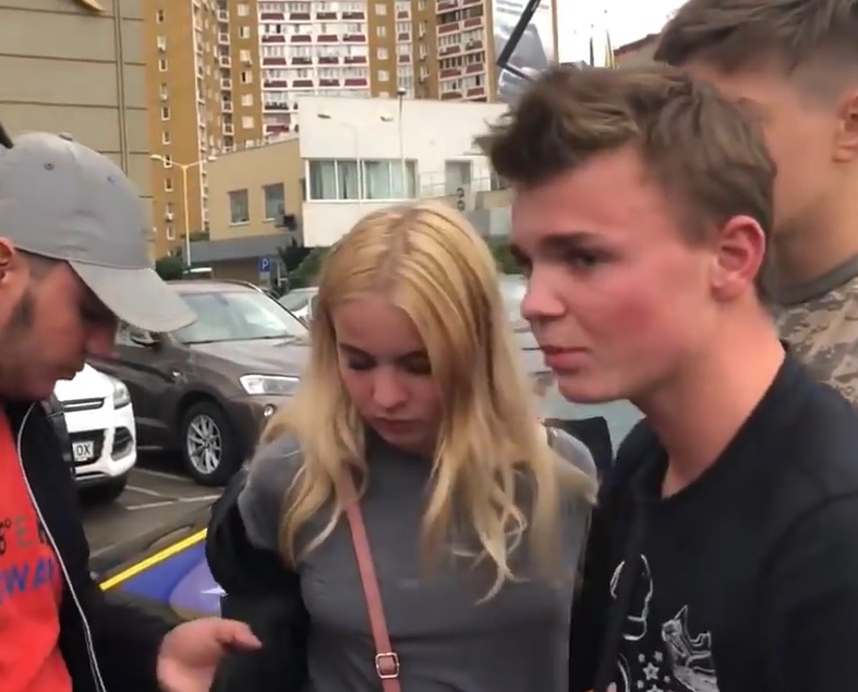 Київські поліцейські жорстоко побили підлітка (ВІДЕО)