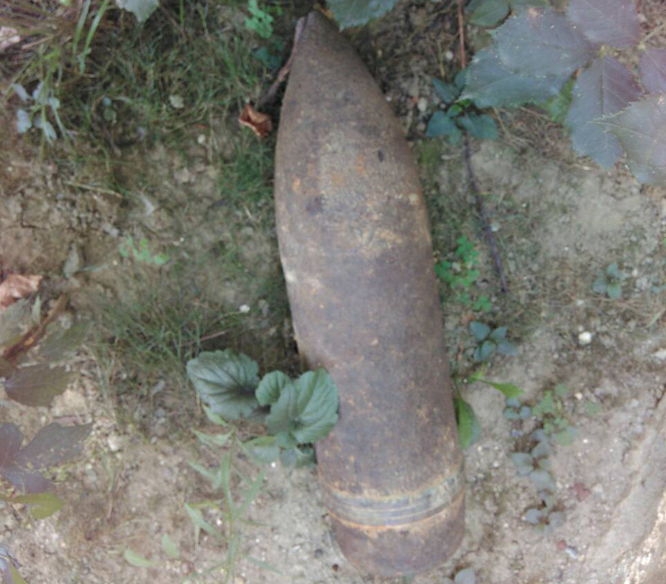 Піротехніки знищили артилерійський снаряд знайдений в Чопі