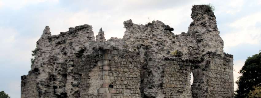 Середнянський замок-фортеця на Закарпатті: знахідки археологів (ФОТО)