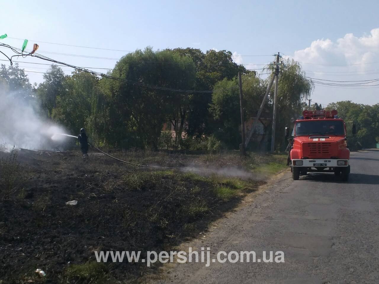 У селі Кендерешів на Мукачівщині саме зараз пожежа (ФОТО)