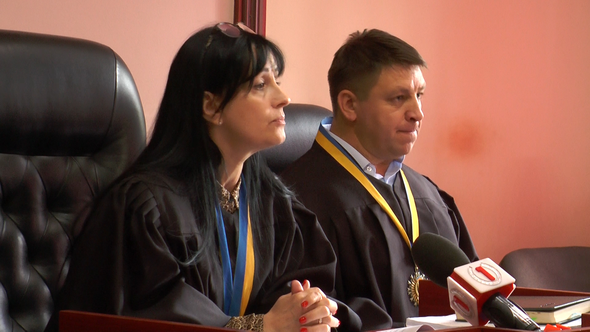 У Мукачівському міськрайонному суді опитали свідків вбивства Михайла Глеби (ВІДЕО)