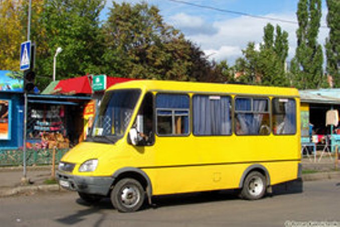 В Ужгороді за недоплату водій "викинув" з маршрутки школярів - соцмережі