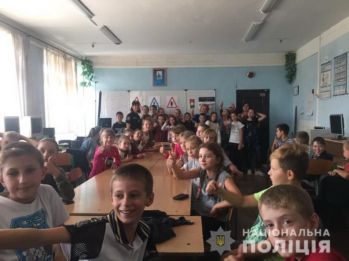 Поліцейські Іршавщини організували для маленьких школярів тиждень безпеки дорожнього руху