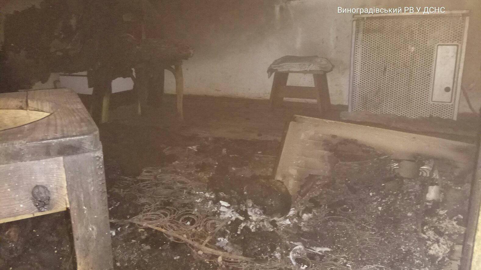 Страшна смерть на Виноградівщині: чоловік заживо згорів у власному ліжку (ФОТО)