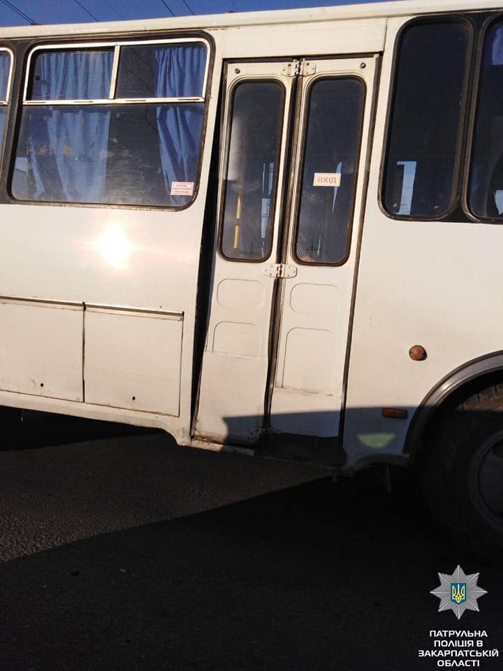 Закарпатські патрульні впіймали п’яного водія пасажирського автобуса (ФОТО)