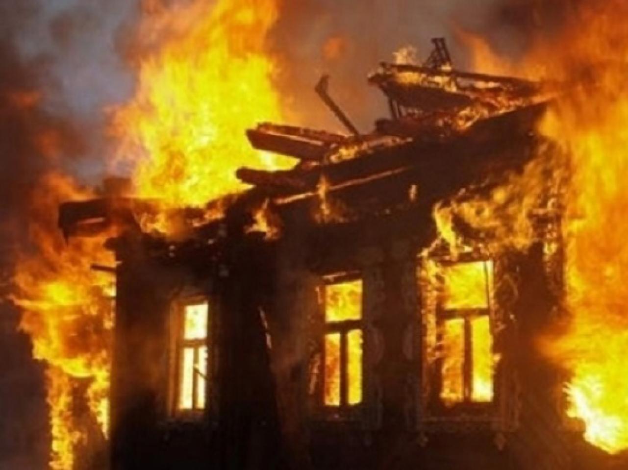 На пожежі у Мукачеві загинула людина