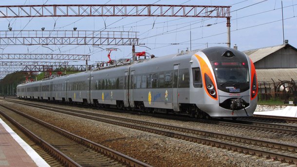 В "Укрзалізниці" пояснили затримку запуску прямого потягу з Мукачева в Будапешт