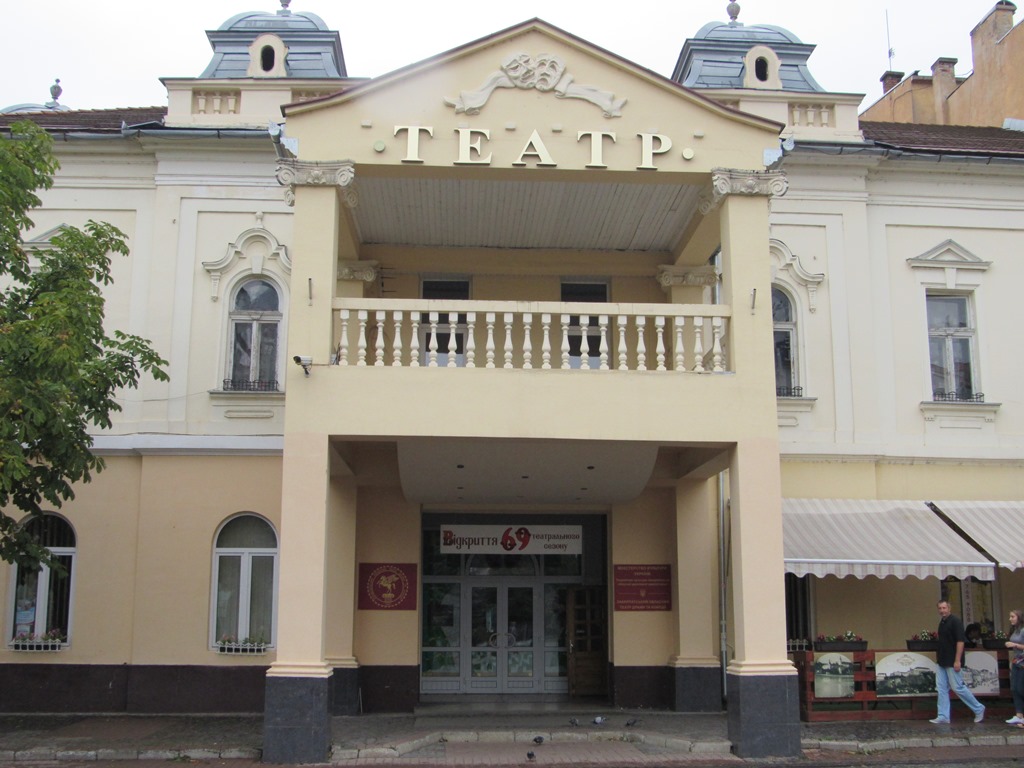 У Мукачеві суттєво підняли вартість квитків у драмтеатр (НОВІ ЦІНИ)