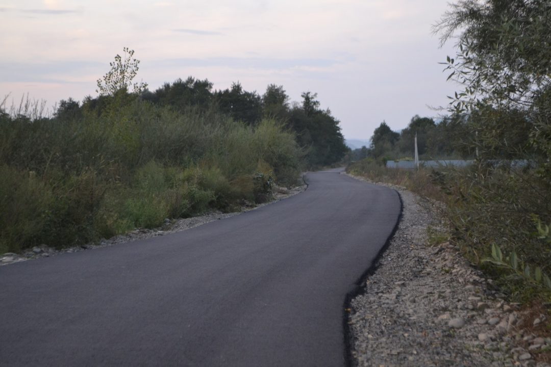 На Тячівщині відновили зруйновану дорогу