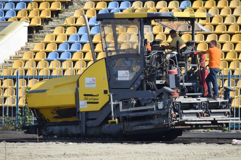 Реконструкція головного стадіону Закарпаття триває (ФОТО)