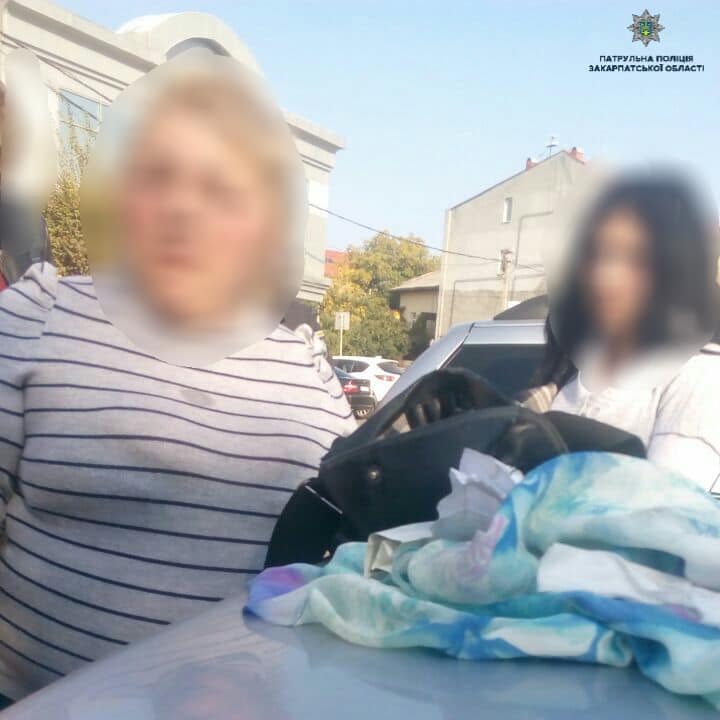 В Ужгороді затримали двох карманниць (ФОТО)