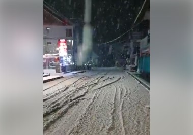 В Пакістані випав потужний сніг (ВІДЕО)