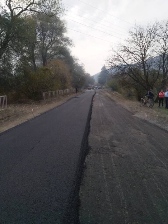 На Закарпатті почали ремонтувати ще одну дорогу, яка об’єднує три райони (ФОТО)