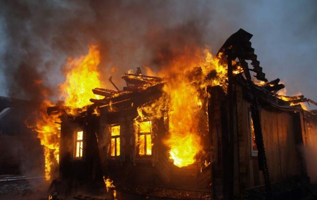 На Іршавщині під час пожежі постраждав власник будинку