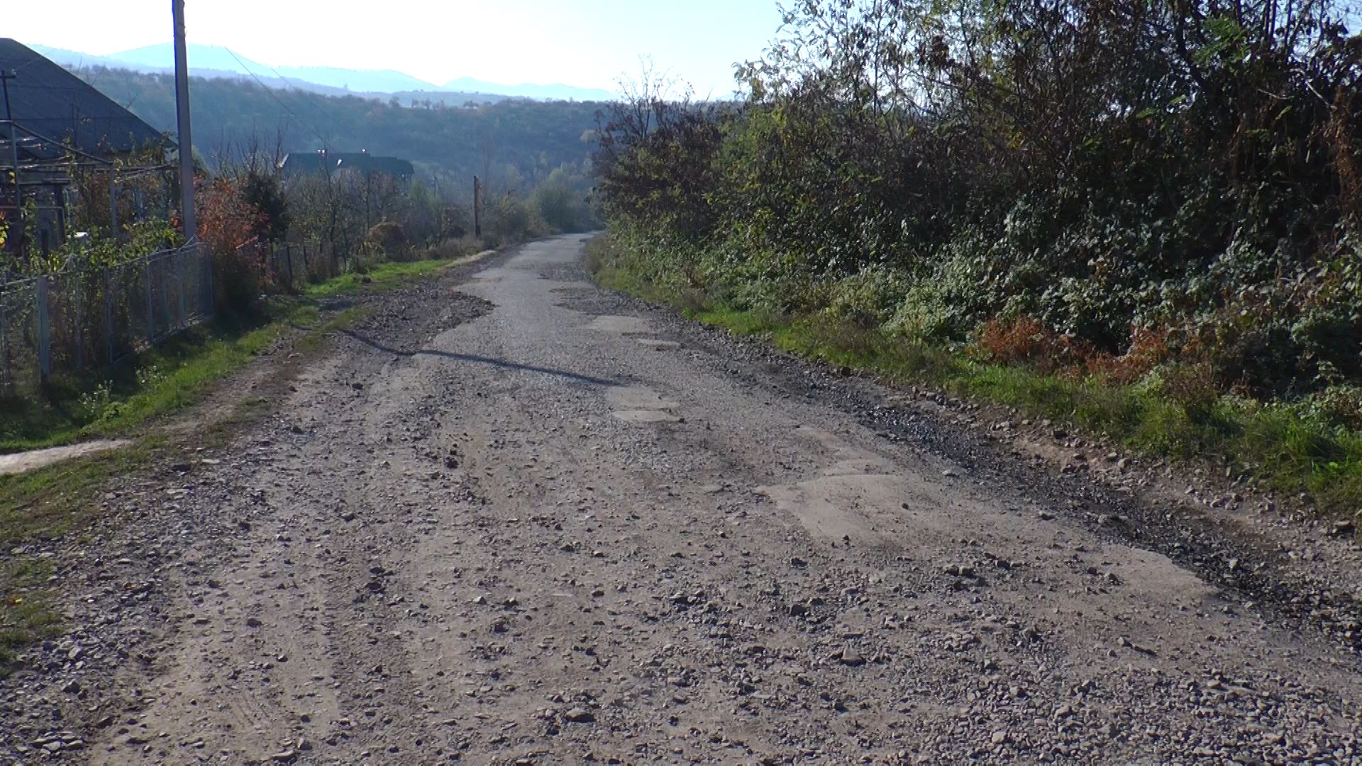 На Виноградівщині збиткова дорога руйнує рекреаційний потенціал сільського туризму (ВІДЕО)