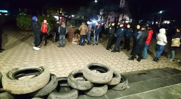 Євробляхарі Іршави вийшли на акцію протесту (фото)