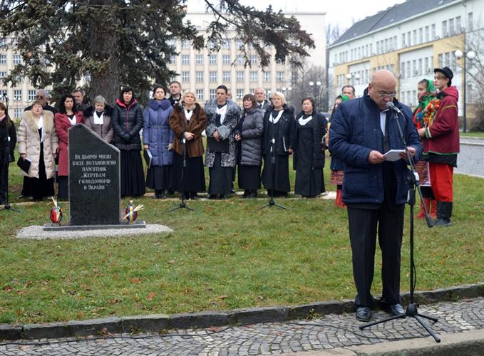 В Ужгороді на набережній Незалежності відкриють і освятять монумент «Свіча пам’яті» (АНОНС)