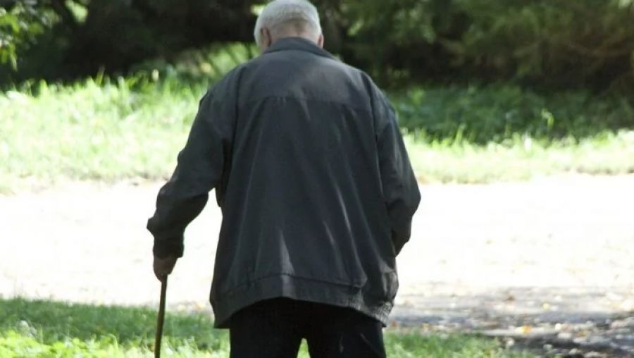 В Ужгороді не зміг повернутись додому 87-річний старенький