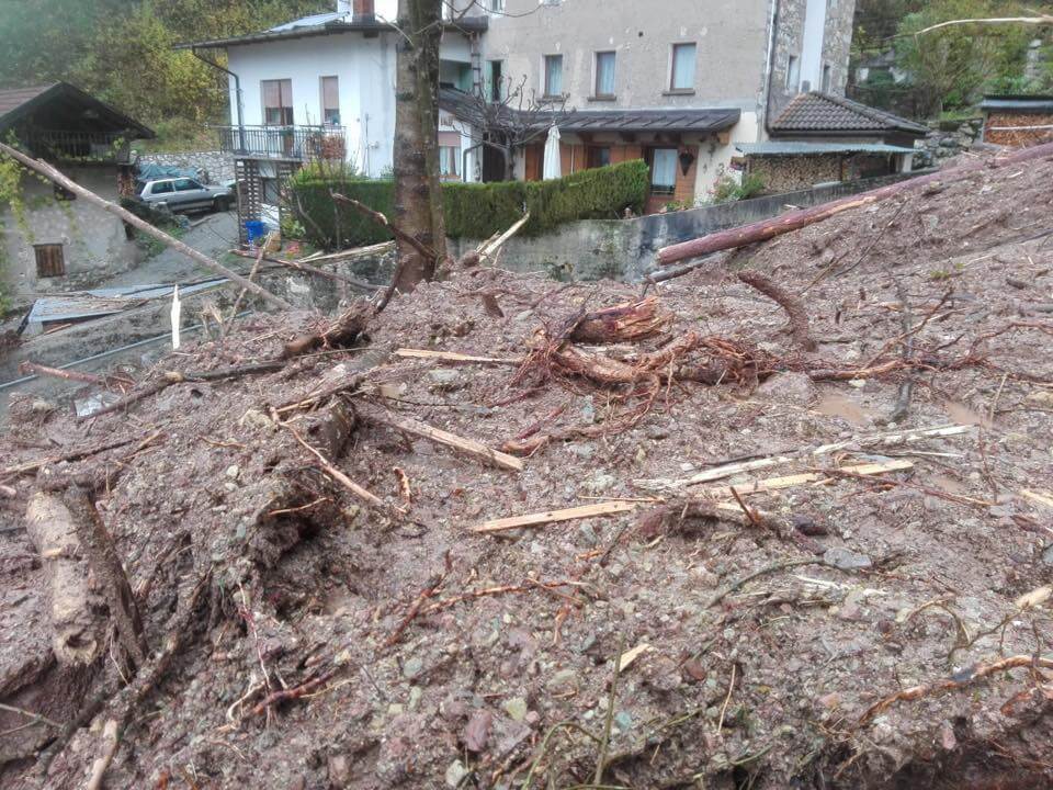 Жахливі наслідки негоди в італійських Альпах (фото, відео)