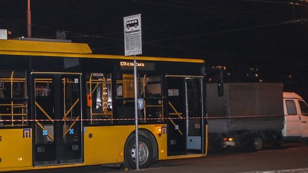 У Києві тролейбус на смерть збив чоловіка