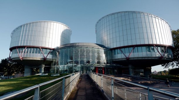 Європейський суд зобов'язав Україну виплатити по € 11 тисяч ромам, які постраждали при погромі їх табору