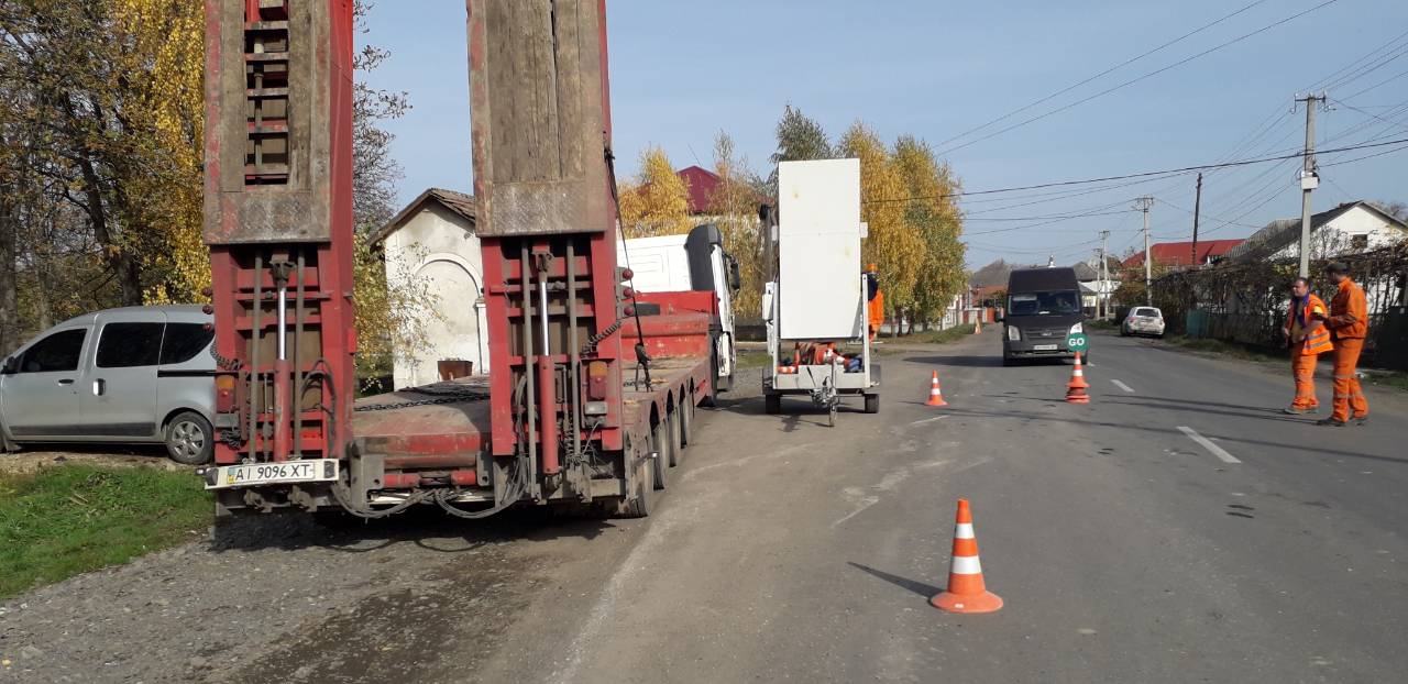 Розбиту майже вщент дорогу «Іршава – Виноградів» ремонтують (ФОТО)